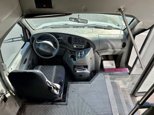 2004 Ford Econoline Commercial Cutaway XL 11 Passenger Handicap Van