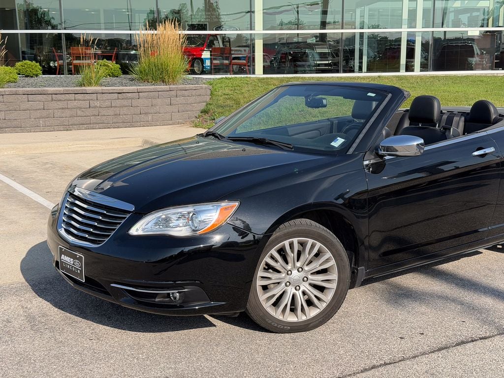 2011 Chrysler 200 Limited