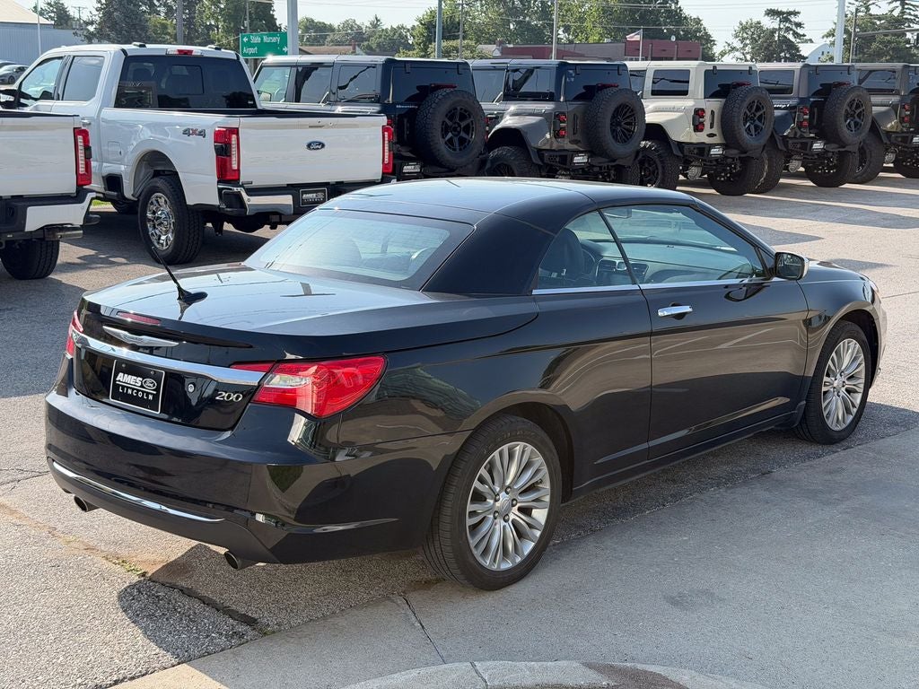 2011 Chrysler 200 Limited