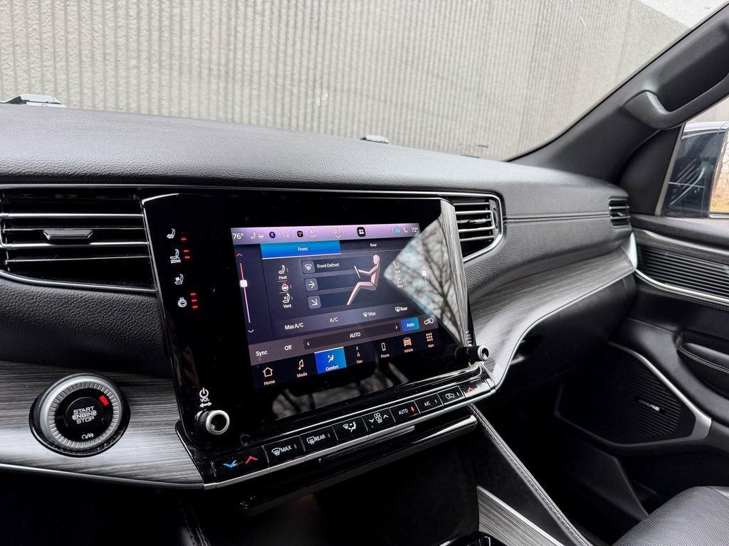 2023 Jeep Wagoneer Series III