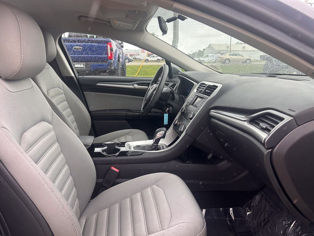 2014 Ford Fusion S