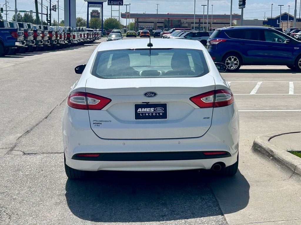 2016 Ford Fusion SE