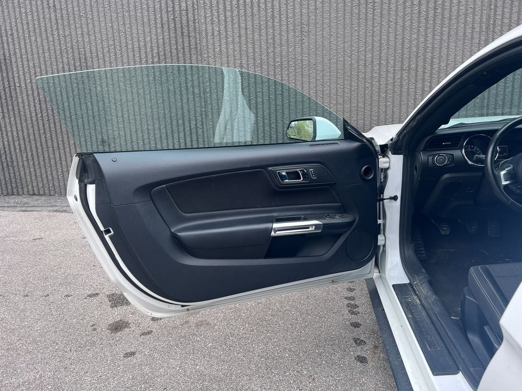 2016 Ford Mustang V6