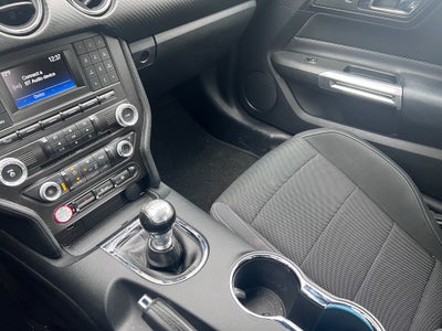 2016 Ford Mustang V6