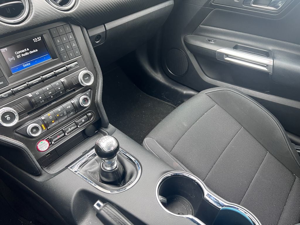 2016 Ford Mustang V6