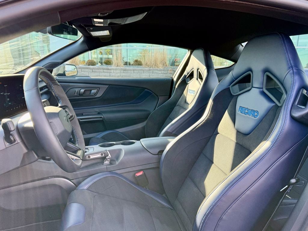 2025 Ford Mustang Dark Horse