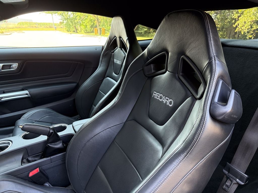 2022 Ford Mustang Mach 1