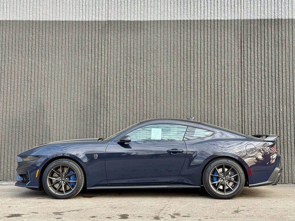 2025 Ford Mustang Dark Horse