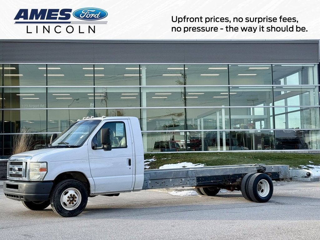 2011 Ford E-450SD Base DRW