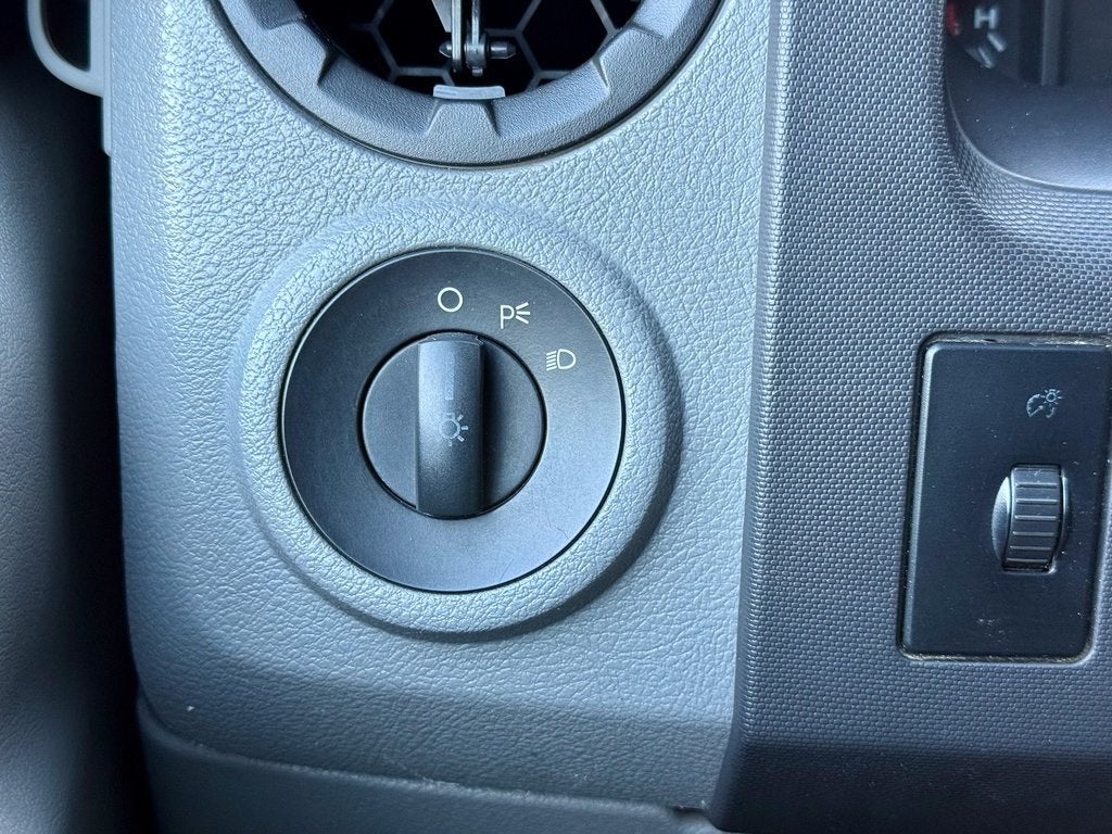 2011 Ford E-450SD Base