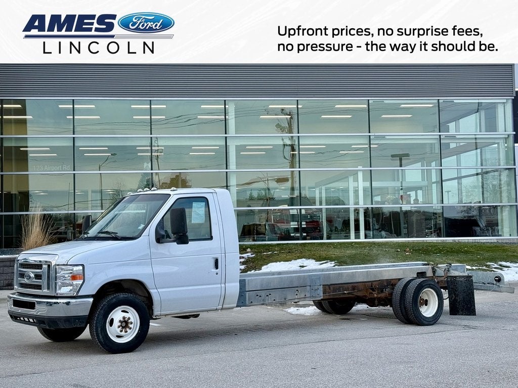 2011 Ford E-450SD Base