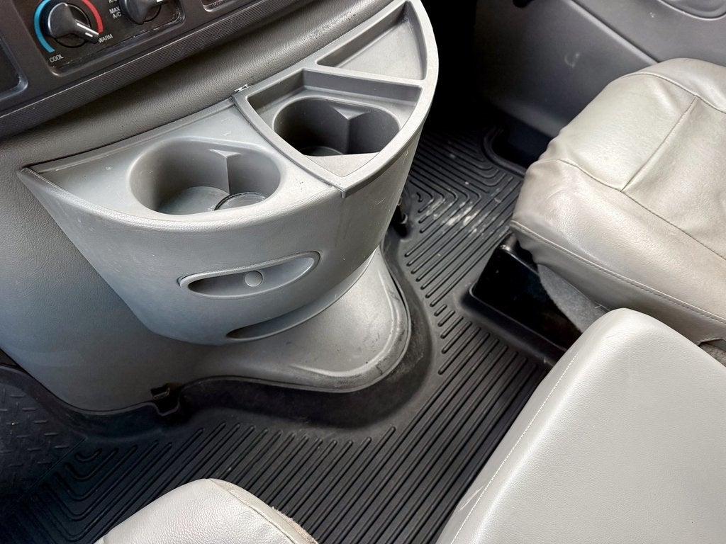 2011 Ford E-450SD Base