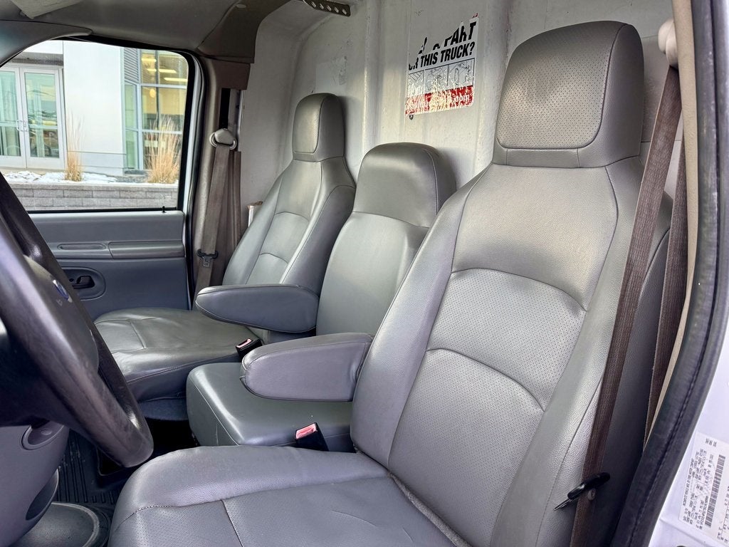 2011 Ford E-450SD Base