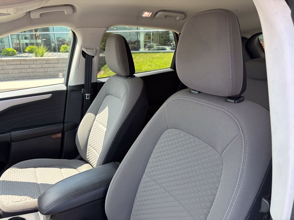 2021 Ford Escape Hybrid SE