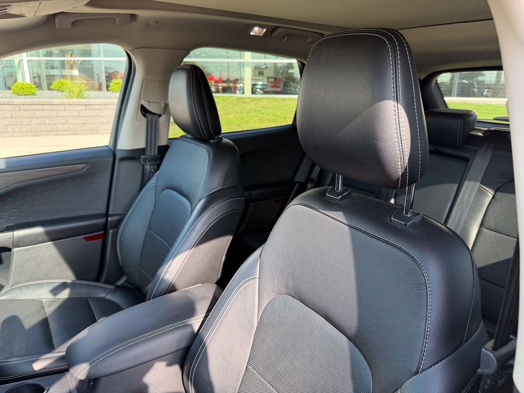 2020 Ford Escape Hybrid Titanium