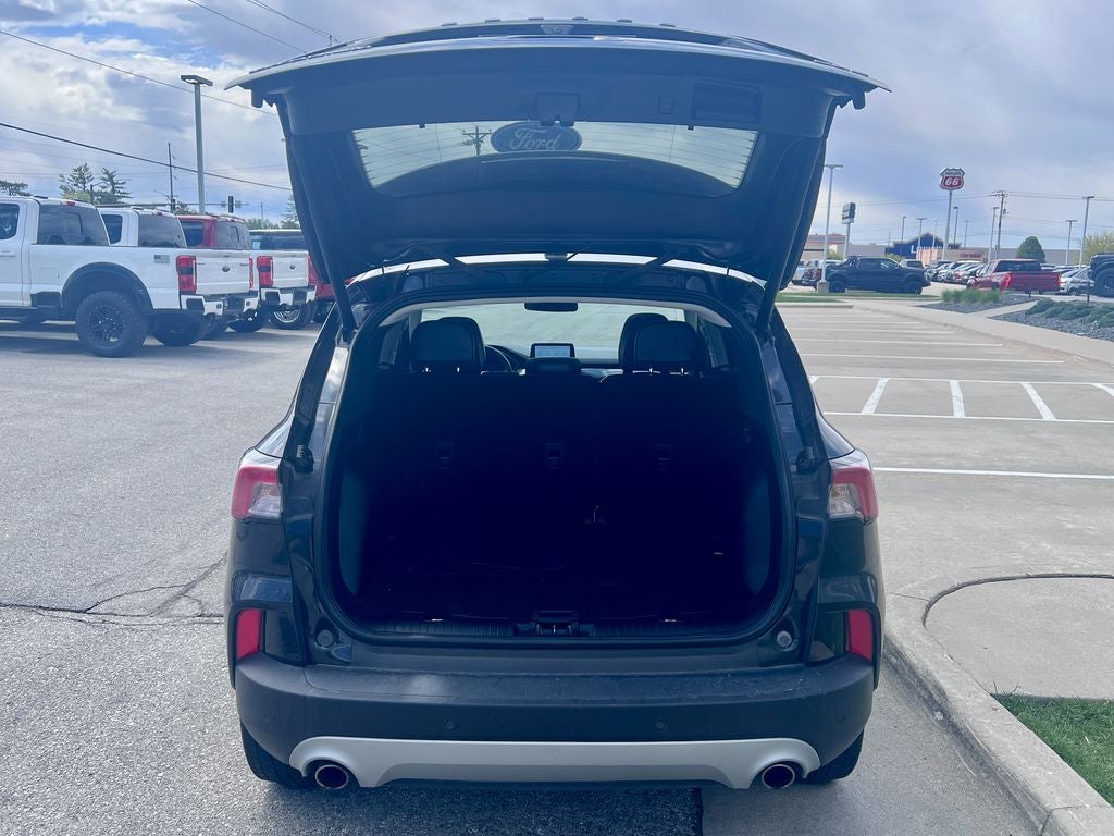 2022 Ford Escape Titanium