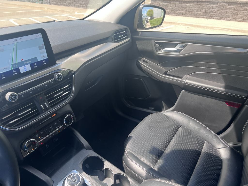 2022 Ford Escape Titanium