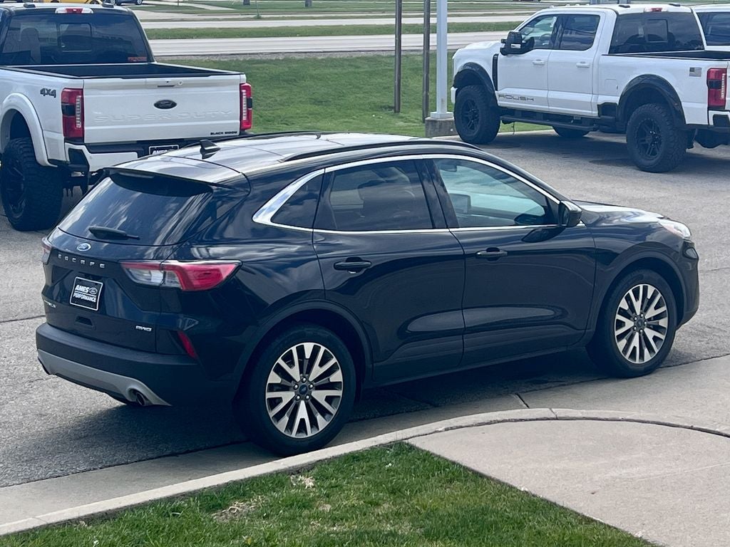 2022 Ford Escape Titanium