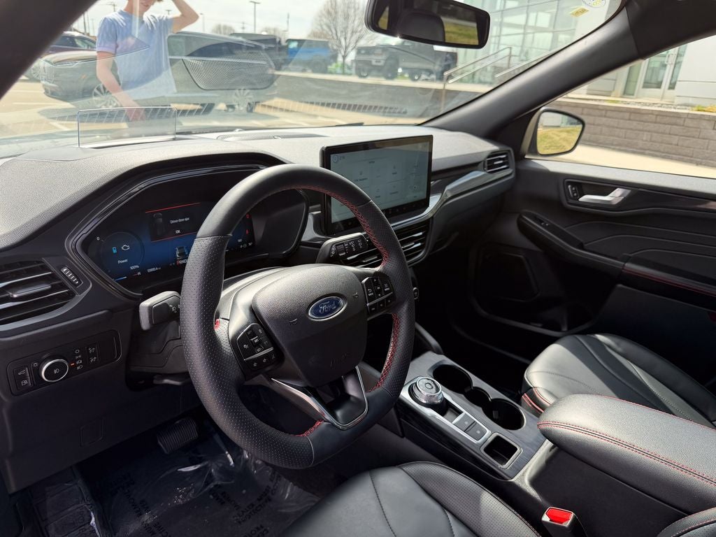 2025 Ford Escape Hybrid ST-Line Elite