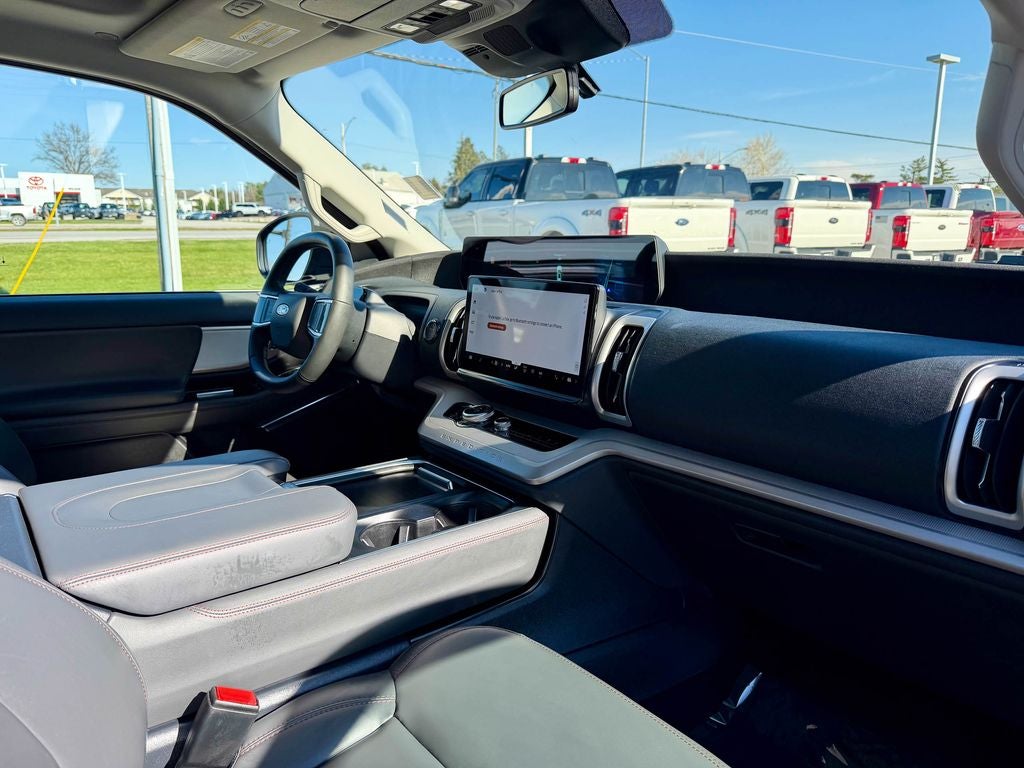 2025 Ford Expedition Max Active