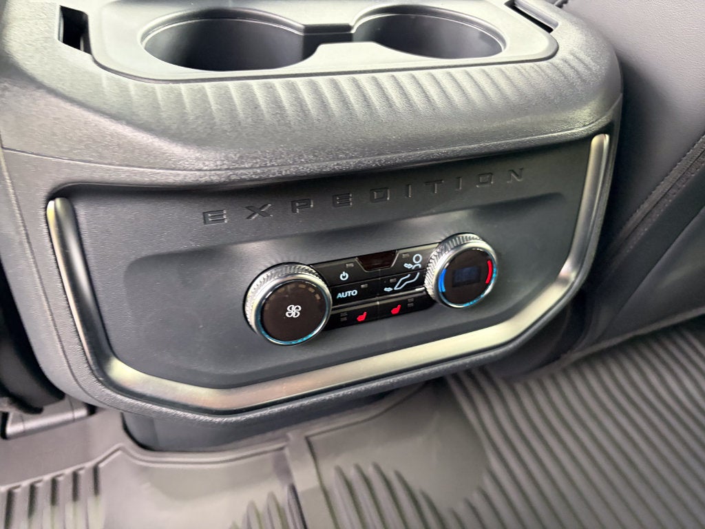 2027 Ford Expedition Timberline Trailhead