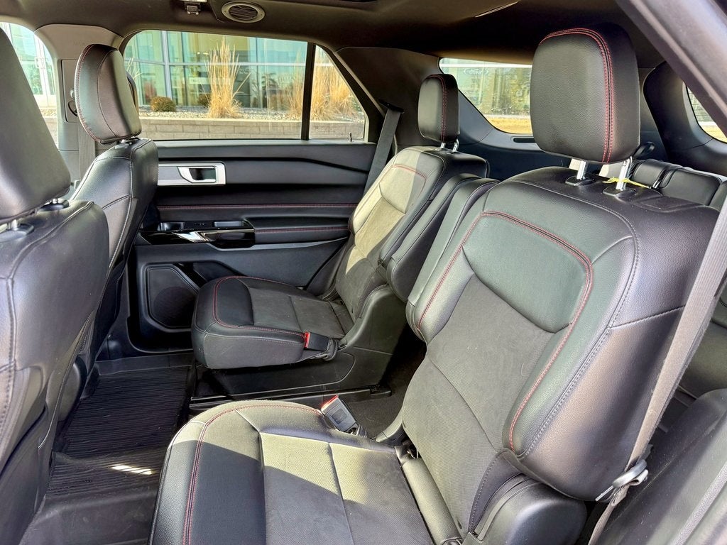 2022 Ford Explorer ST-Line