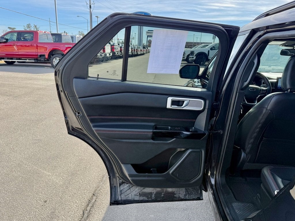 2022 Ford Explorer ST-Line