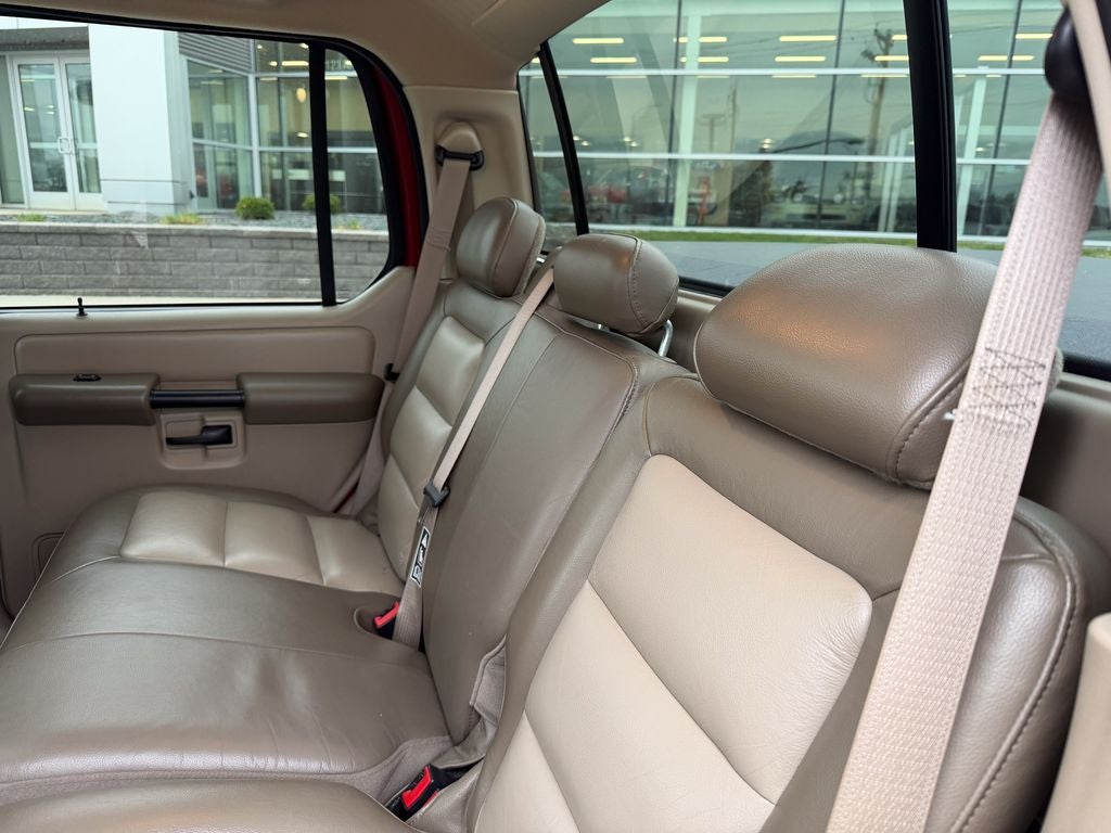 2004 Ford Explorer Sport Trac Base