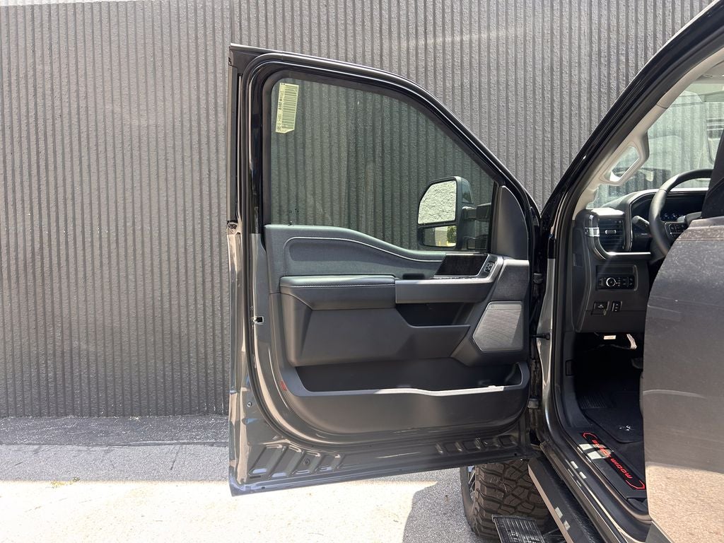 2026 Ford F-250SD Black Widow