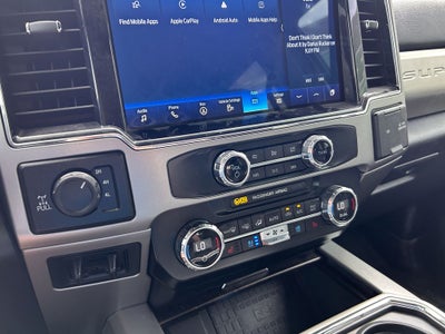 2022 Ford F-350SD Lariat