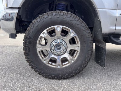 2022 Ford F-350SD Lariat