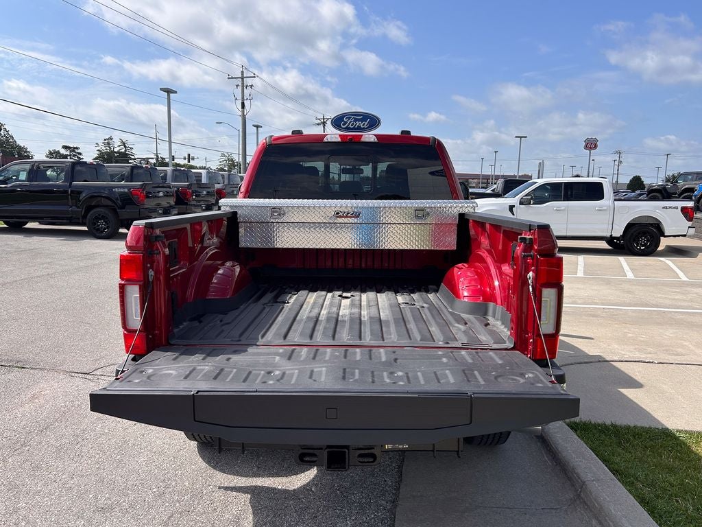 2022 Ford F-350SD Lariat