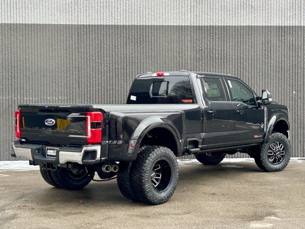 2026 Ford F-350SD Black Widow DRW