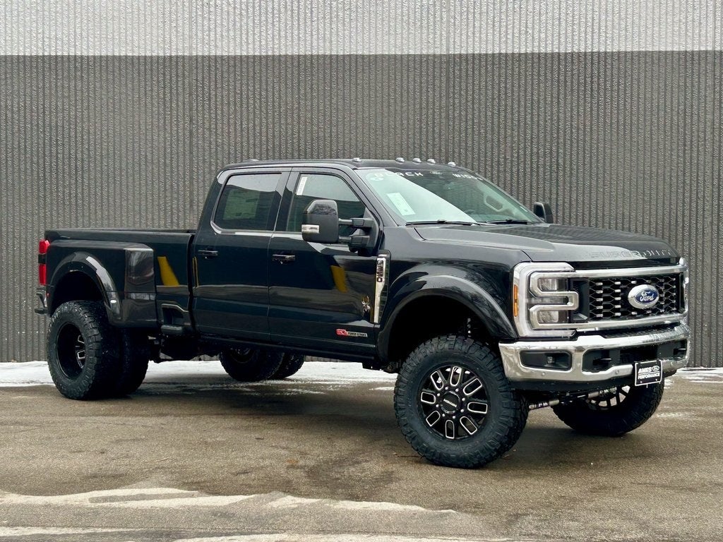 2026 Ford F-350SD Black Widow DRW