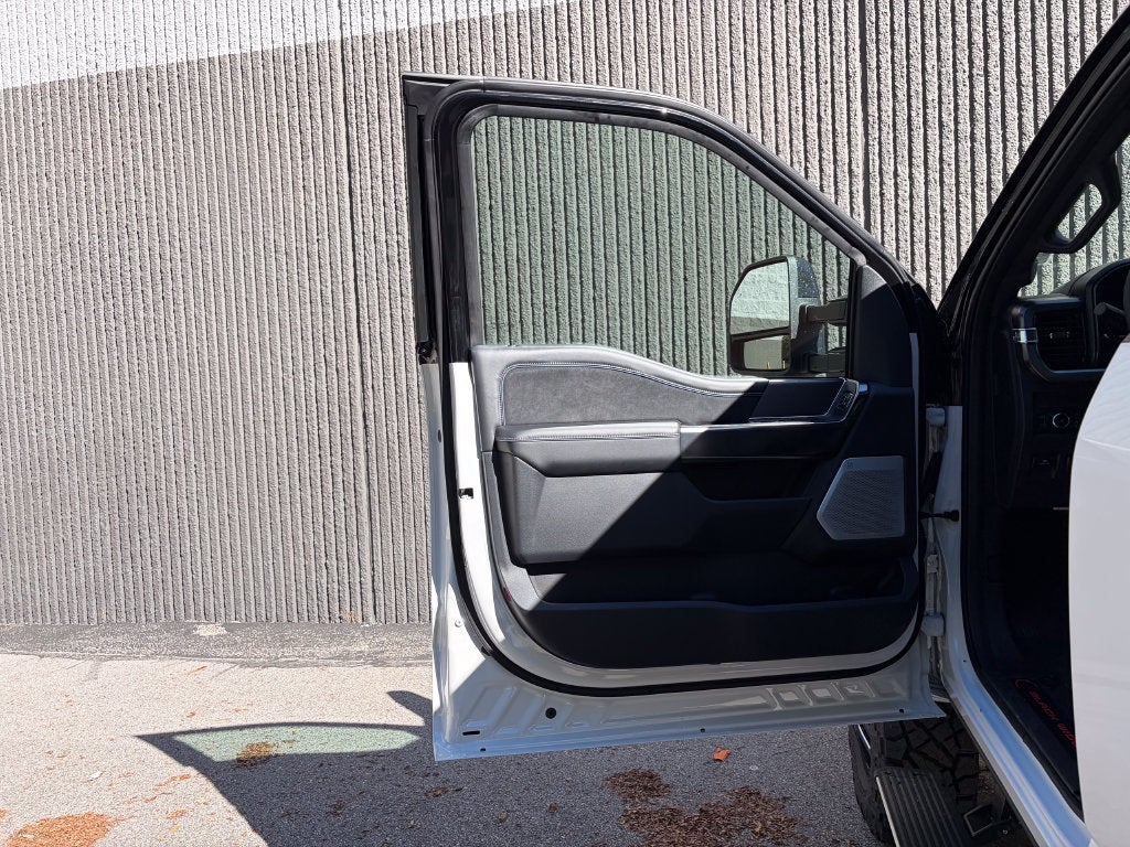 2026 Ford F-350SD Black Widow DRW