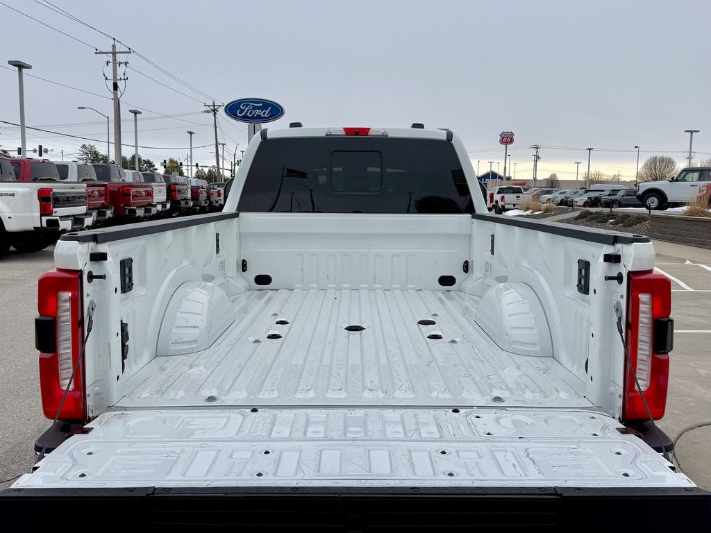 2025 Ford F-350SD Lariat DRW
