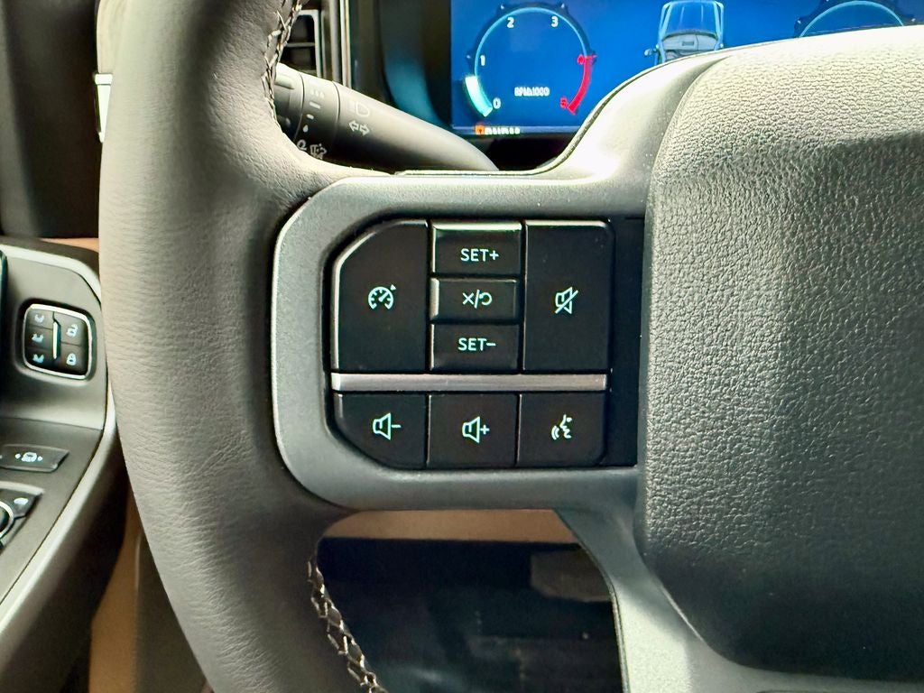 2025 Ford F-350SD Lariat DRW