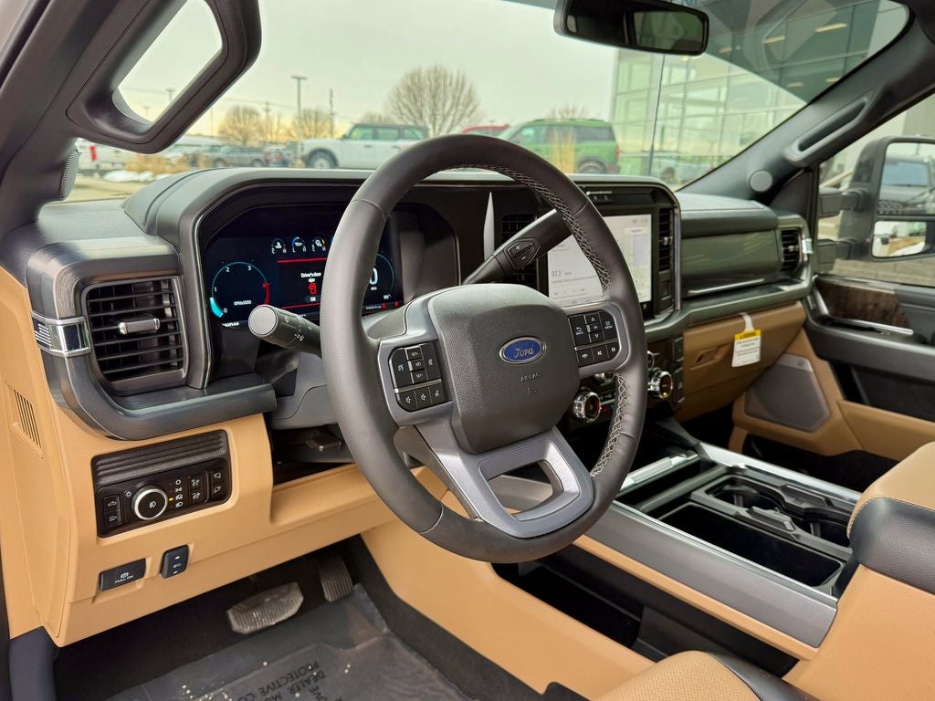 2025 Ford F-350SD Lariat DRW
