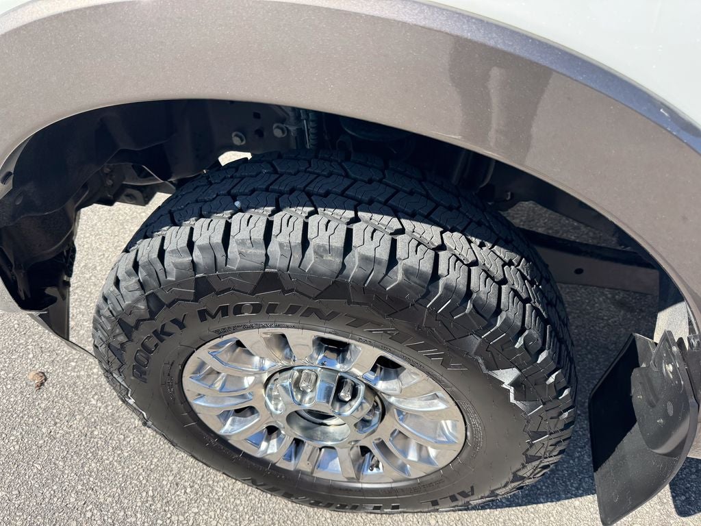 2022 Ford F-350SD Lariat