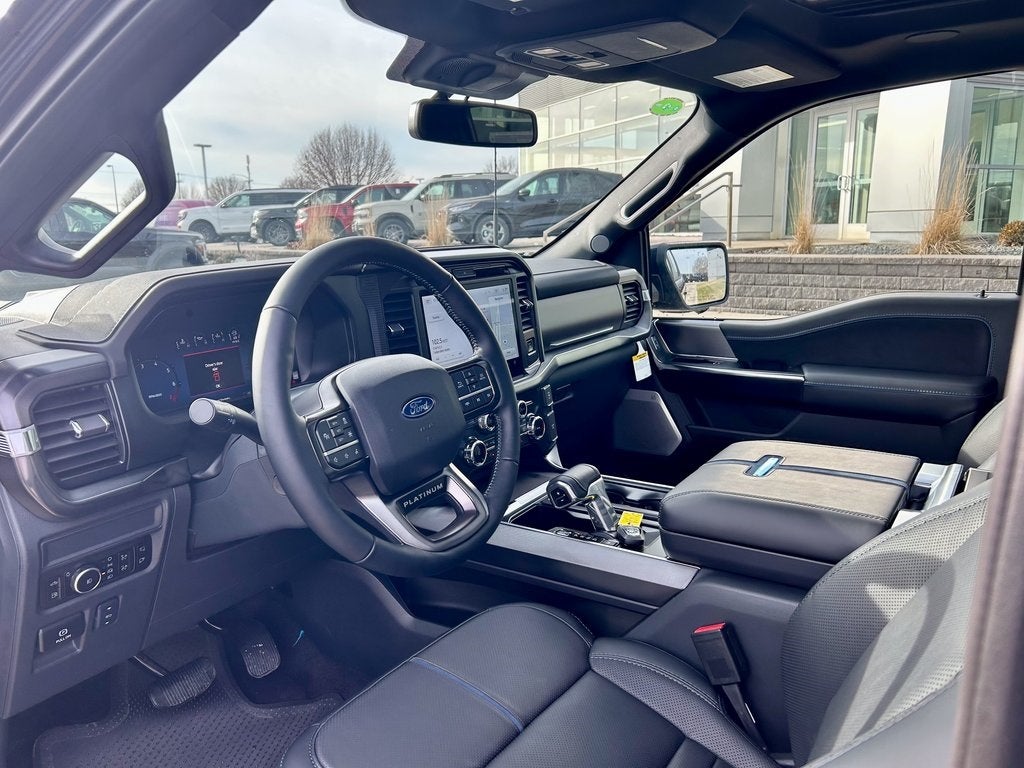 2025 Ford F-150 Platinum
