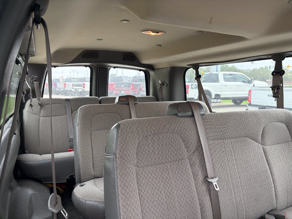 2017 Chevrolet Express 3500 LT Passenger