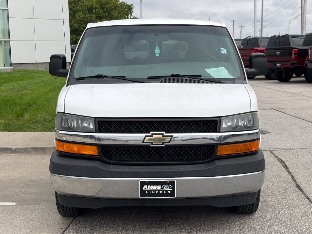 2017 Chevrolet Express 3500 LT Passenger