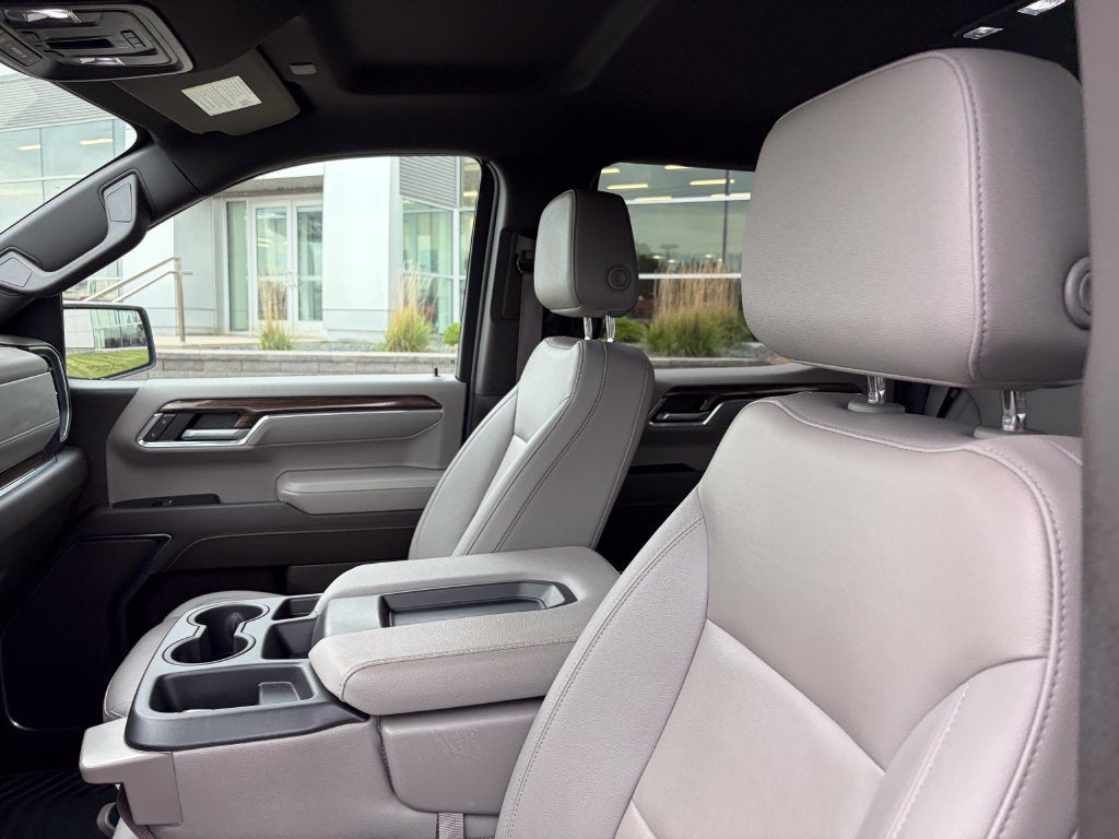2024 Chevrolet Silverado 1500 LT LT1