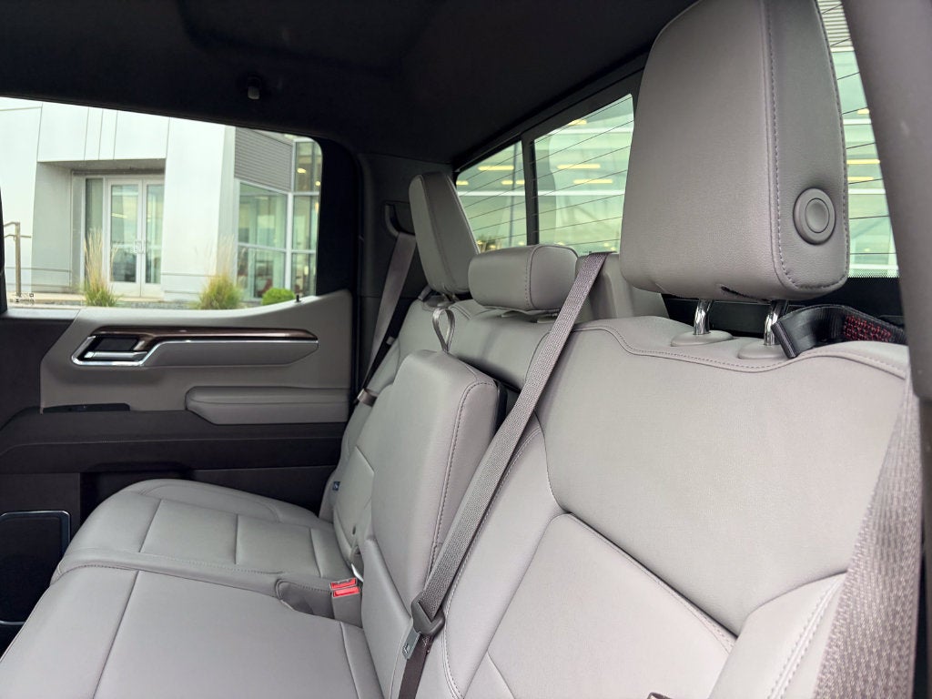 2024 Chevrolet Silverado 1500 LT LT1
