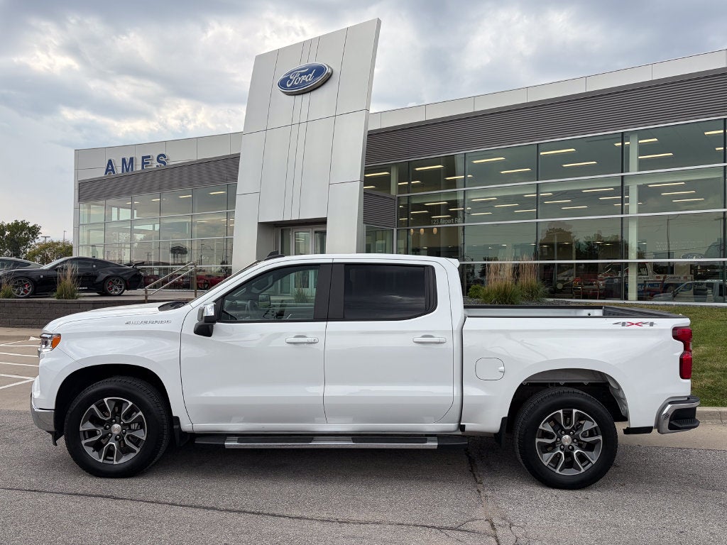 2024 Chevrolet Silverado 1500 LT LT1