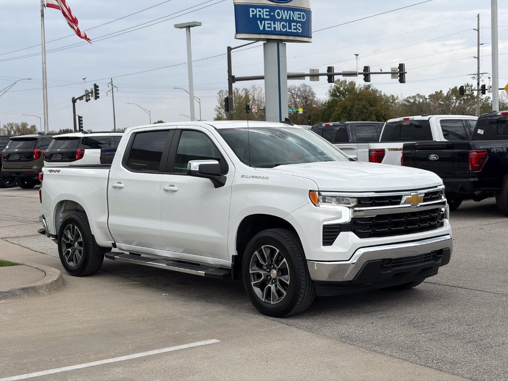 2024 Chevrolet Silverado 1500 LT LT1