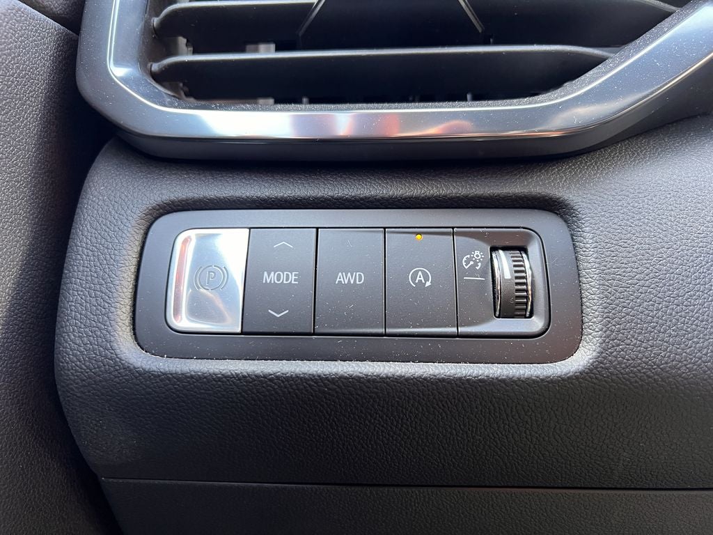 2024 GMC Acadia AT4