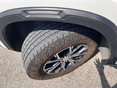 2024 GMC Acadia AT4