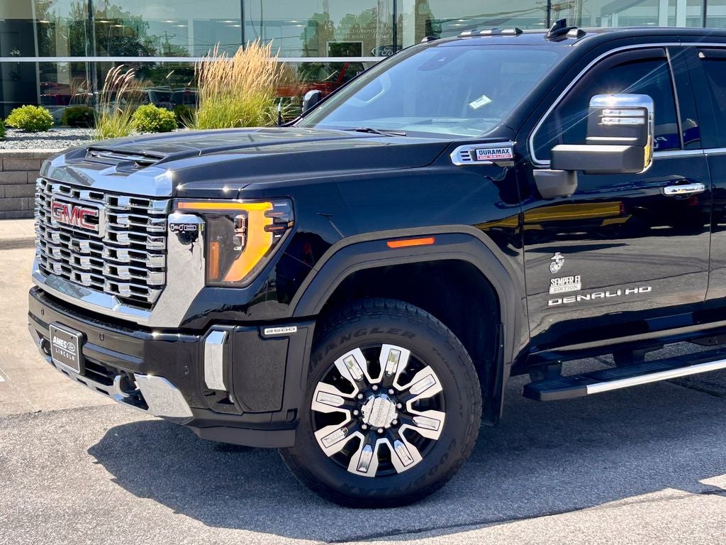 2025 GMC Sierra 2500HD Denali