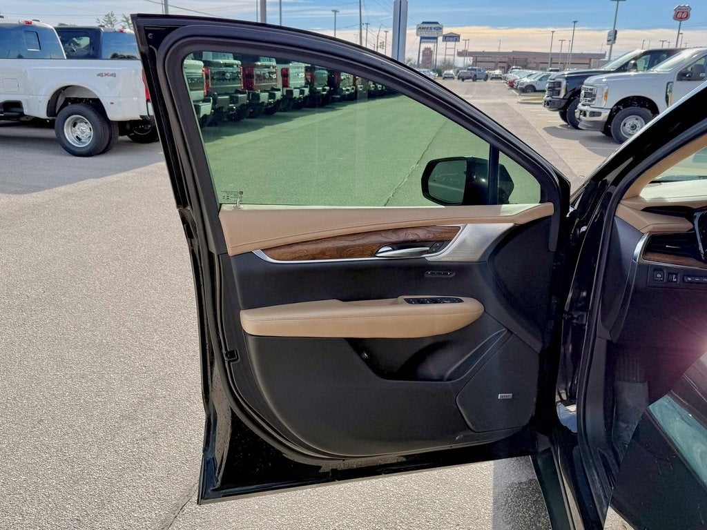 2020 Cadillac XT5 Sport